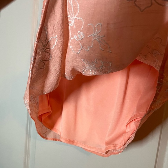 BCX | Embroidered Sleeveless Halter Top in Coral Size Large - Picture 4 of 6